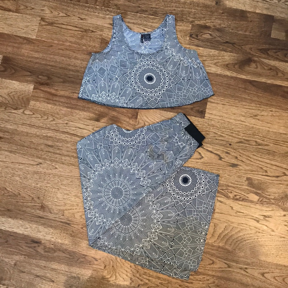 Crop top/ wide leg pants set